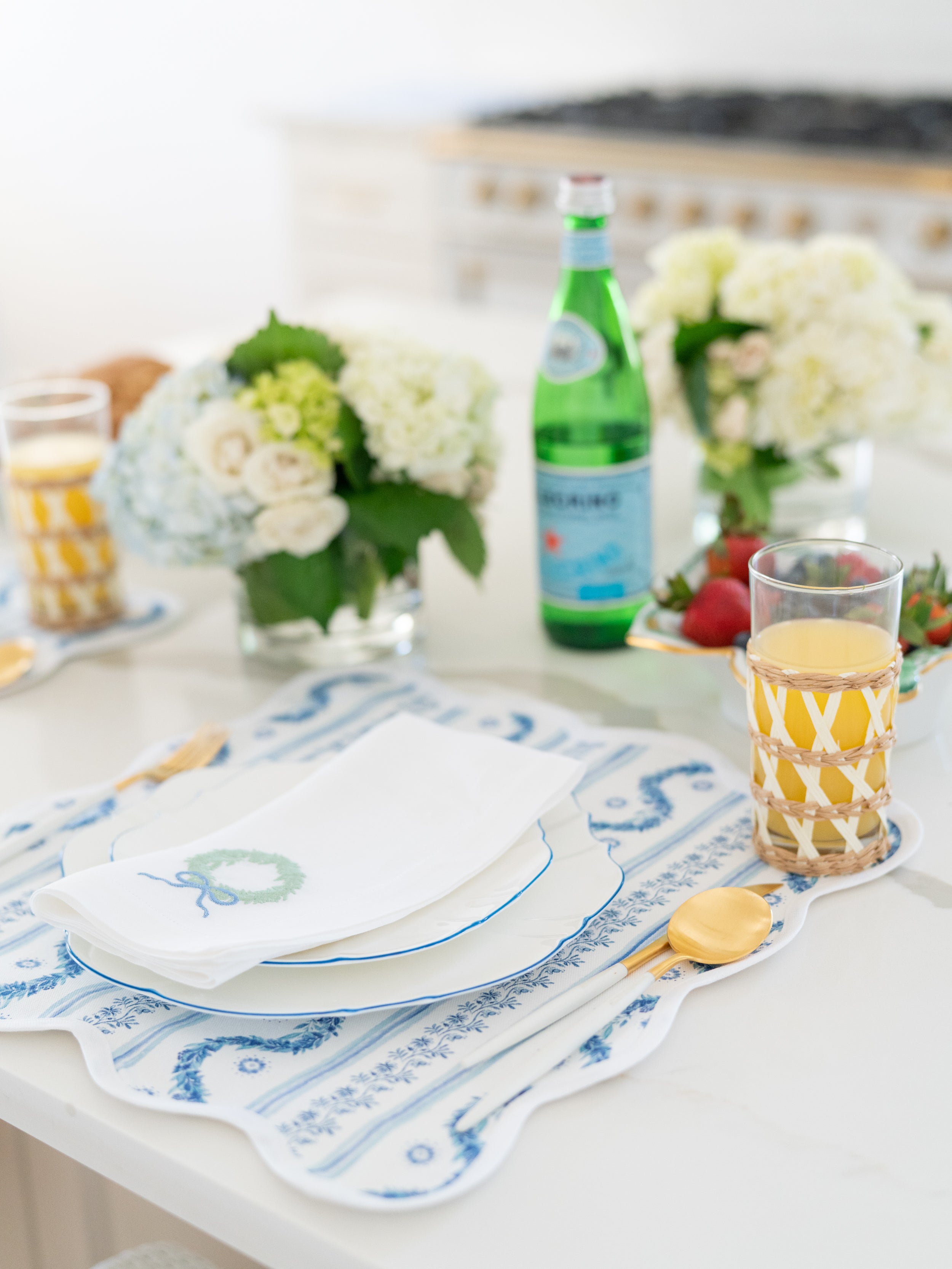 Square Scalloped Placemat | Boxwood Garden - Delft Blue