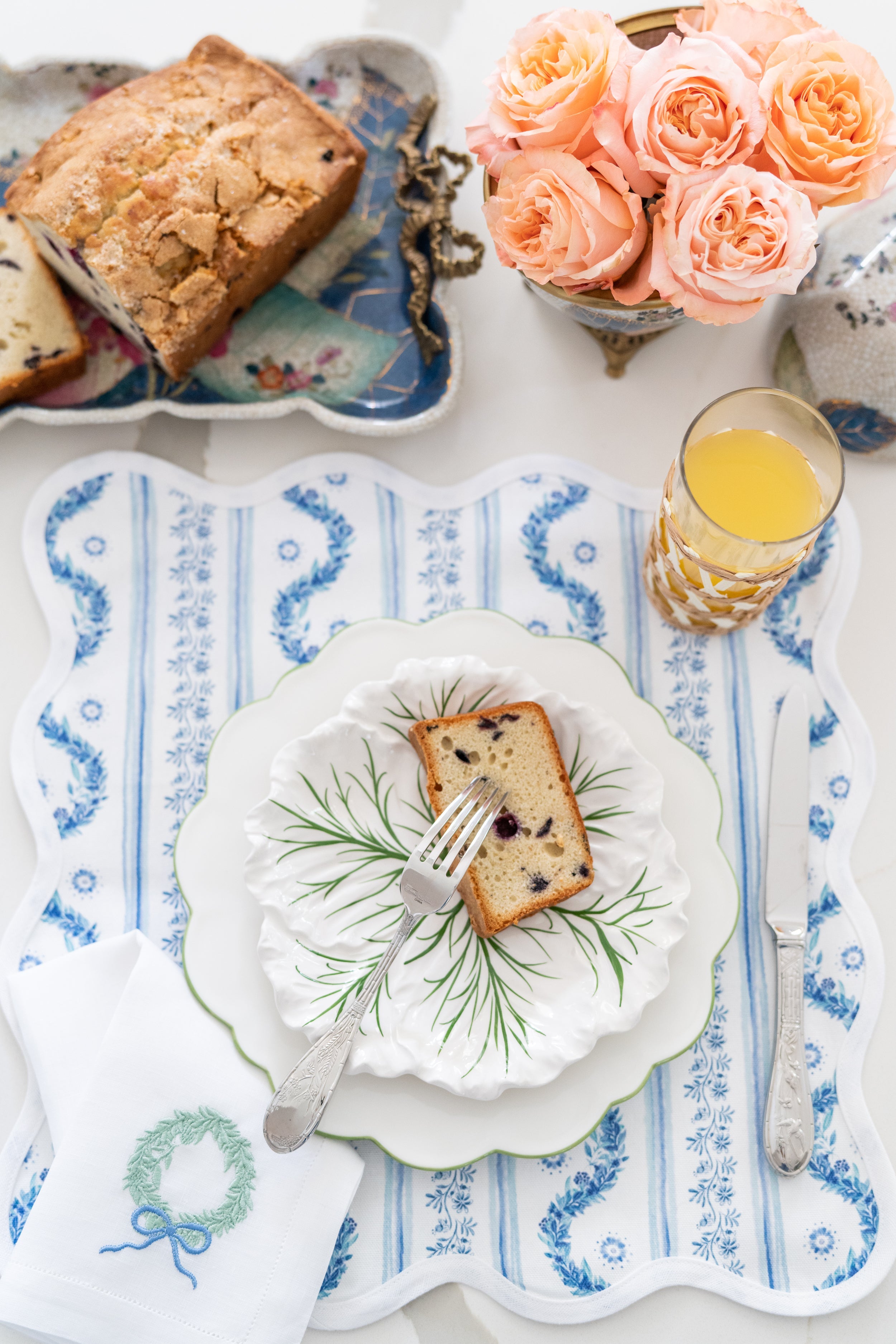 Square Scalloped Placemat | Boxwood Garden - Delft Blue