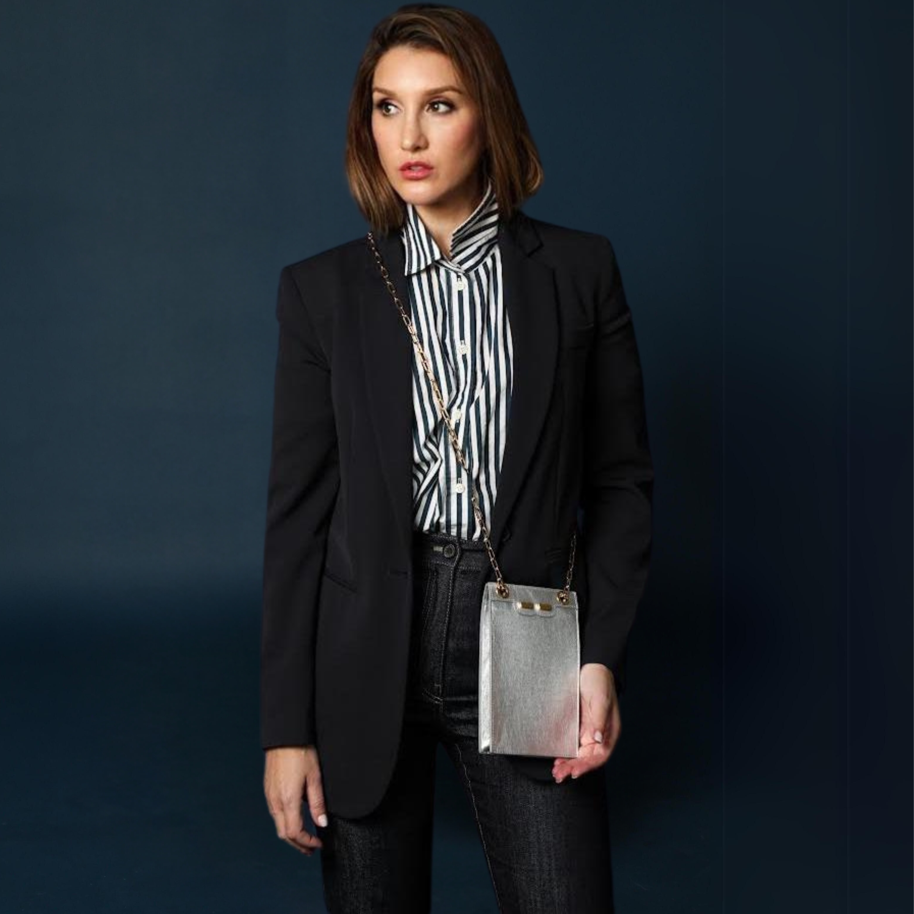 Catherine Cellphone Pouch in Gold