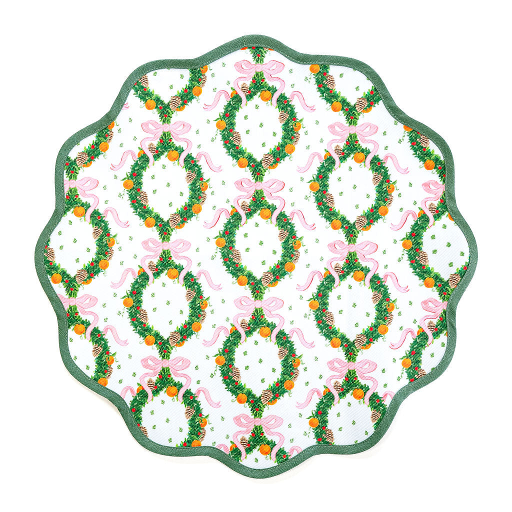 Round Scalloped Placemat in Holiday Wreath - Peony Pink