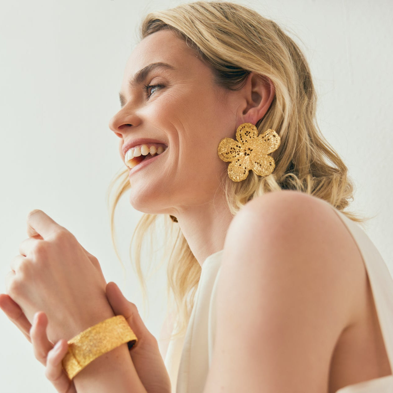 Gold Plate XL Daisy Studs