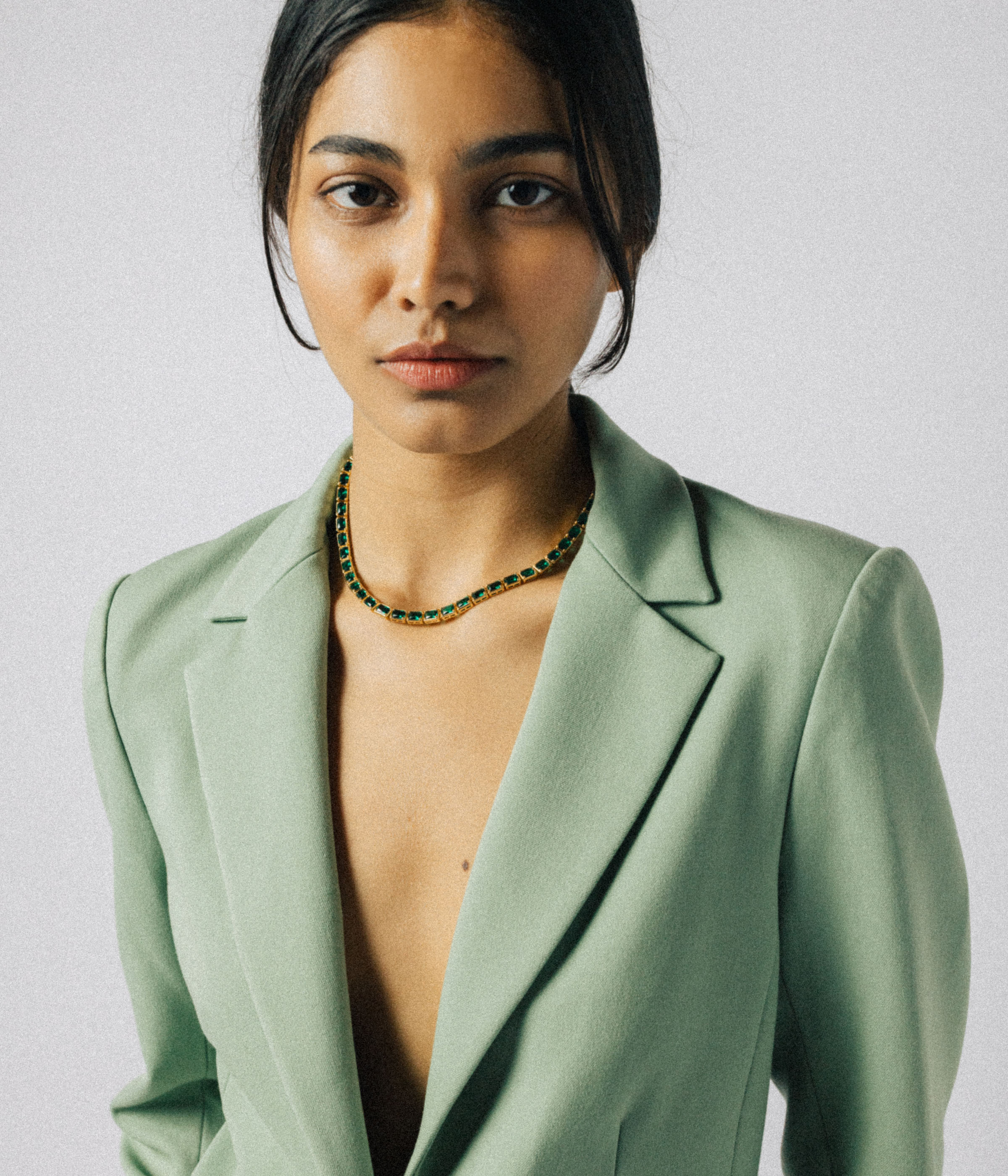 Liza Slider Necklace in Emerald