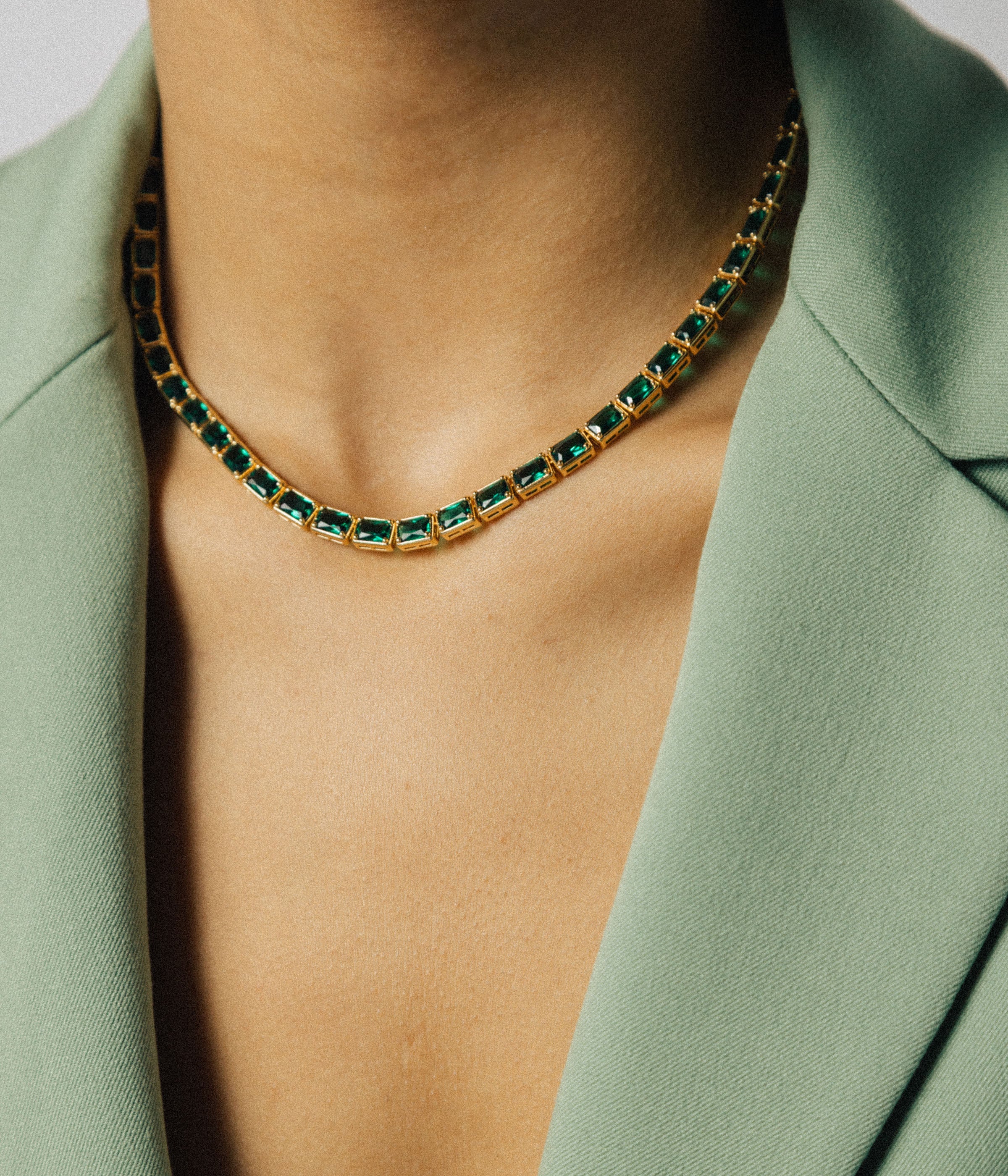 Liza Slider Necklace in Emerald