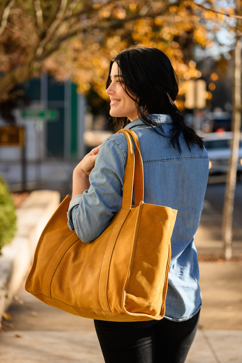 Reclaimed Tote- Griffin Camel