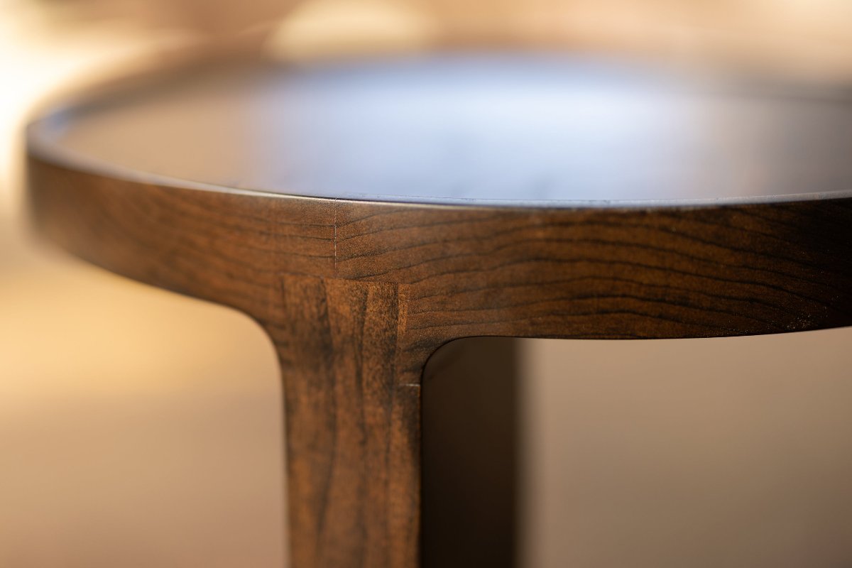 Dovetail Sofa Table | Modern Round C-Side C-Table Pull Up