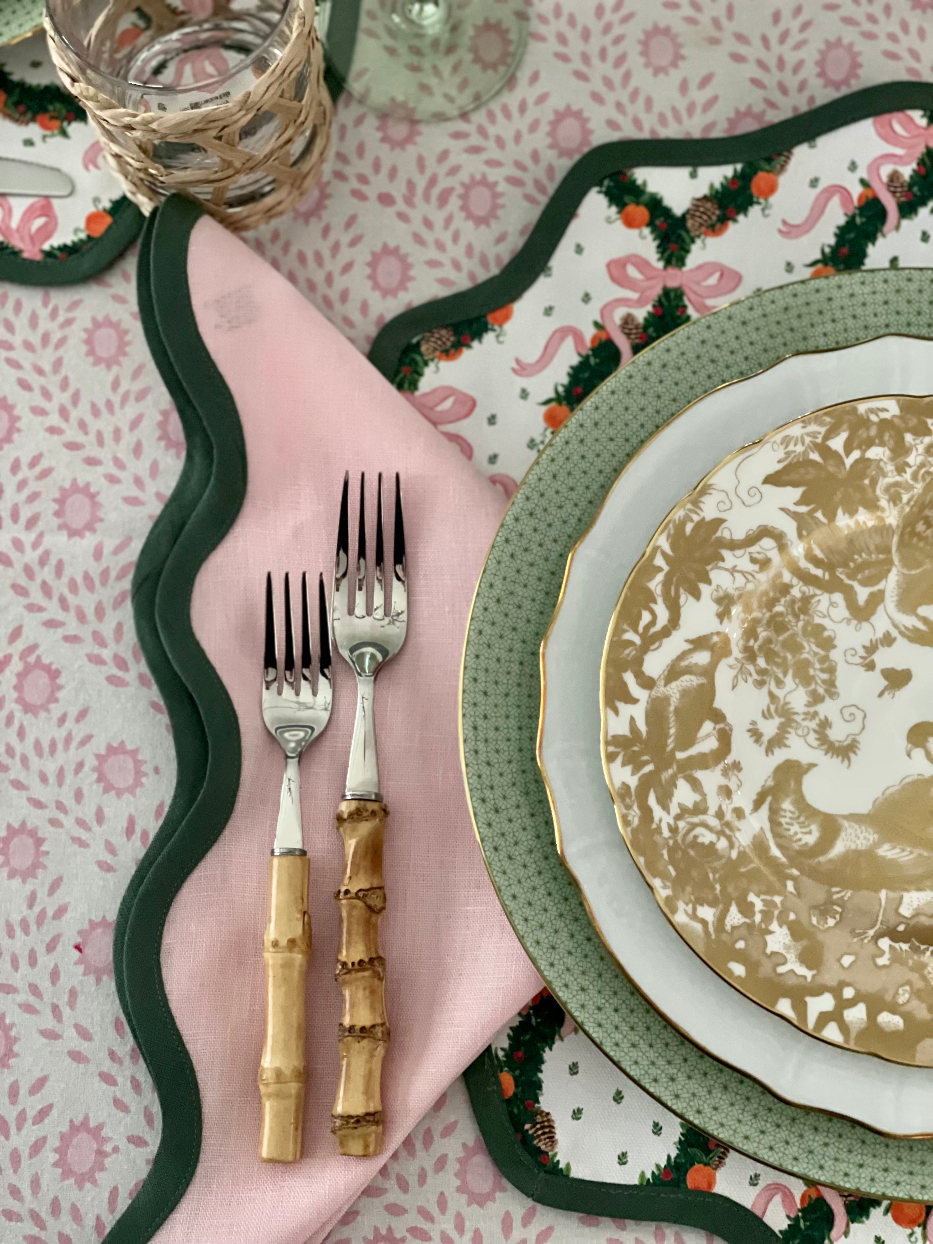 Round Scalloped Placemat in Holiday Wreath - Peony Pink