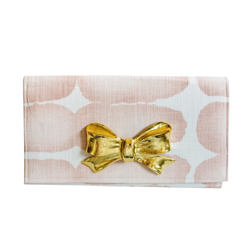 Amanda Clutch x A Well Dressed Home
