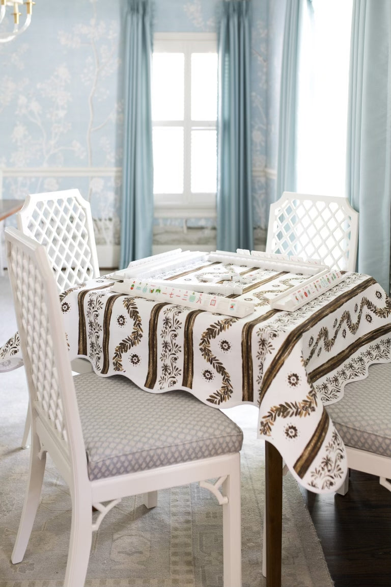 Scalloped Square Table Topper in Boxwood Garden - Espresso