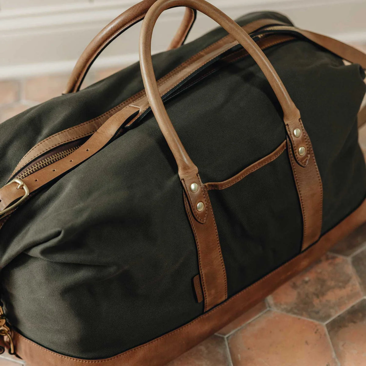 Canvas Weekender