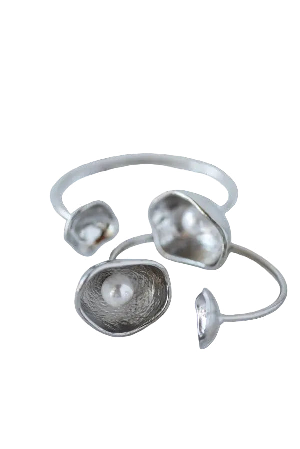 The Oyster Bangle in Silver