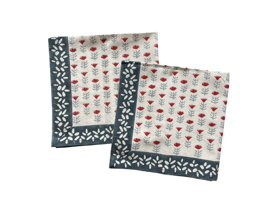 Claire Dinner Napkin in Poppy