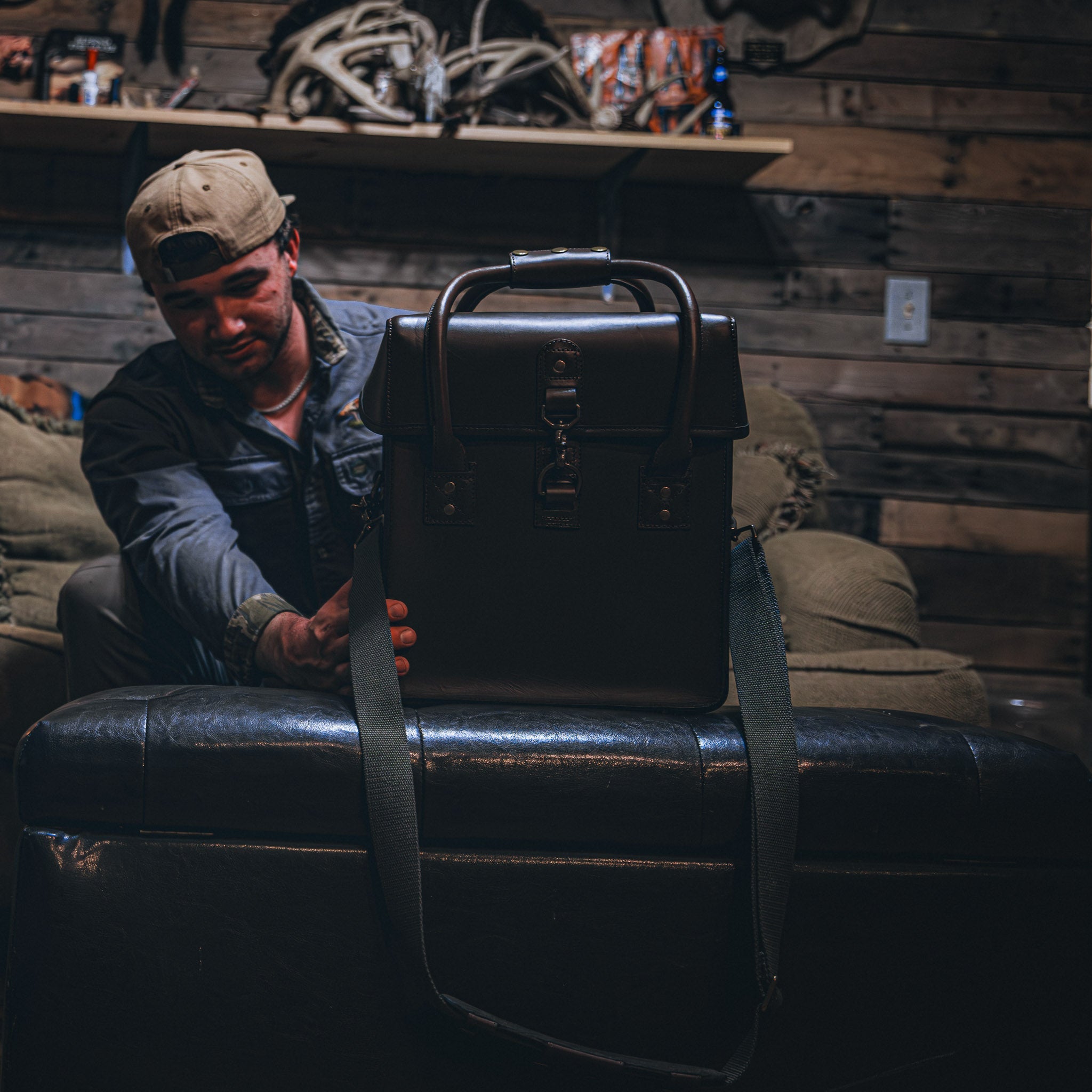 DISTILLER'S TRAVEL CASE