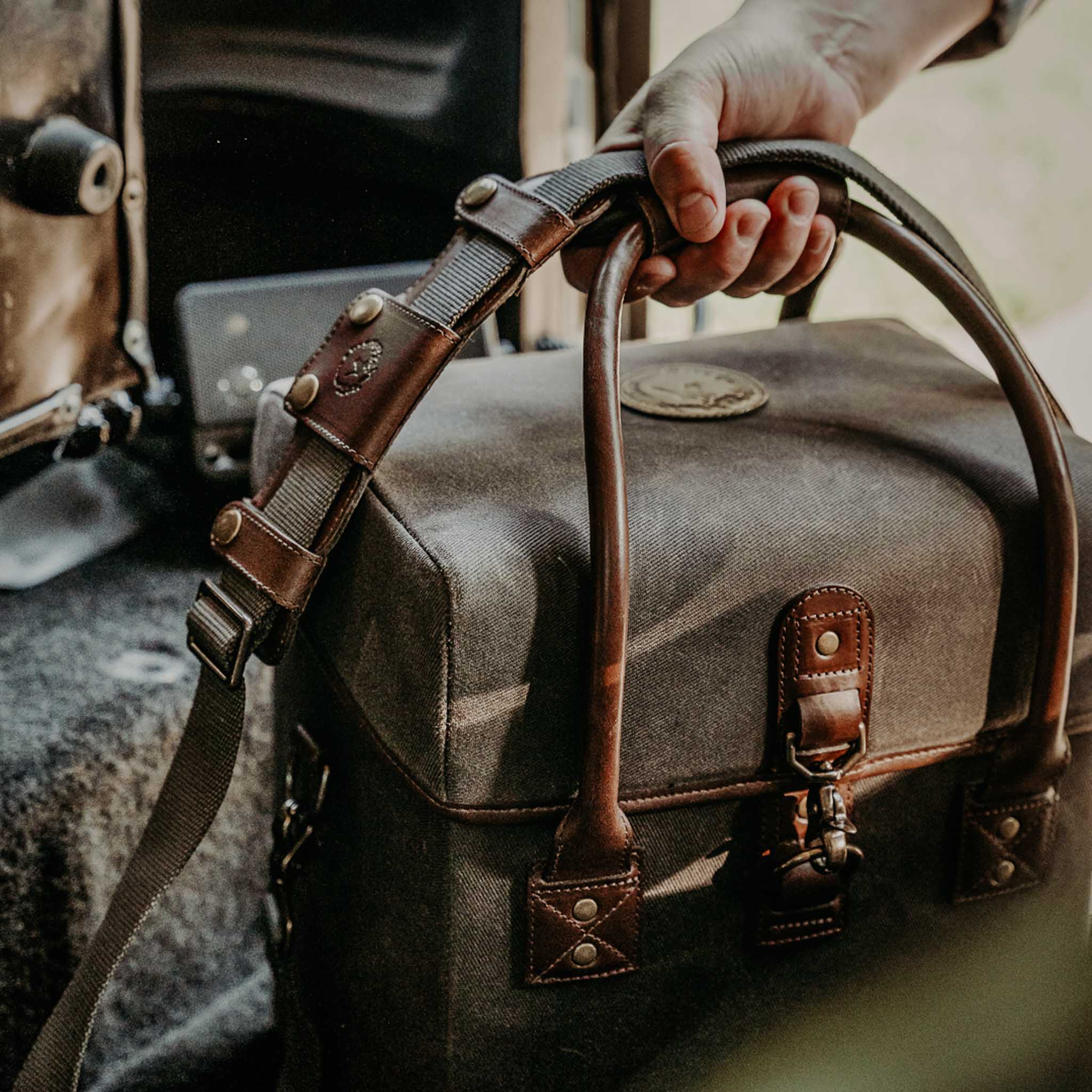 DISTILLER'S TRAVEL CASE