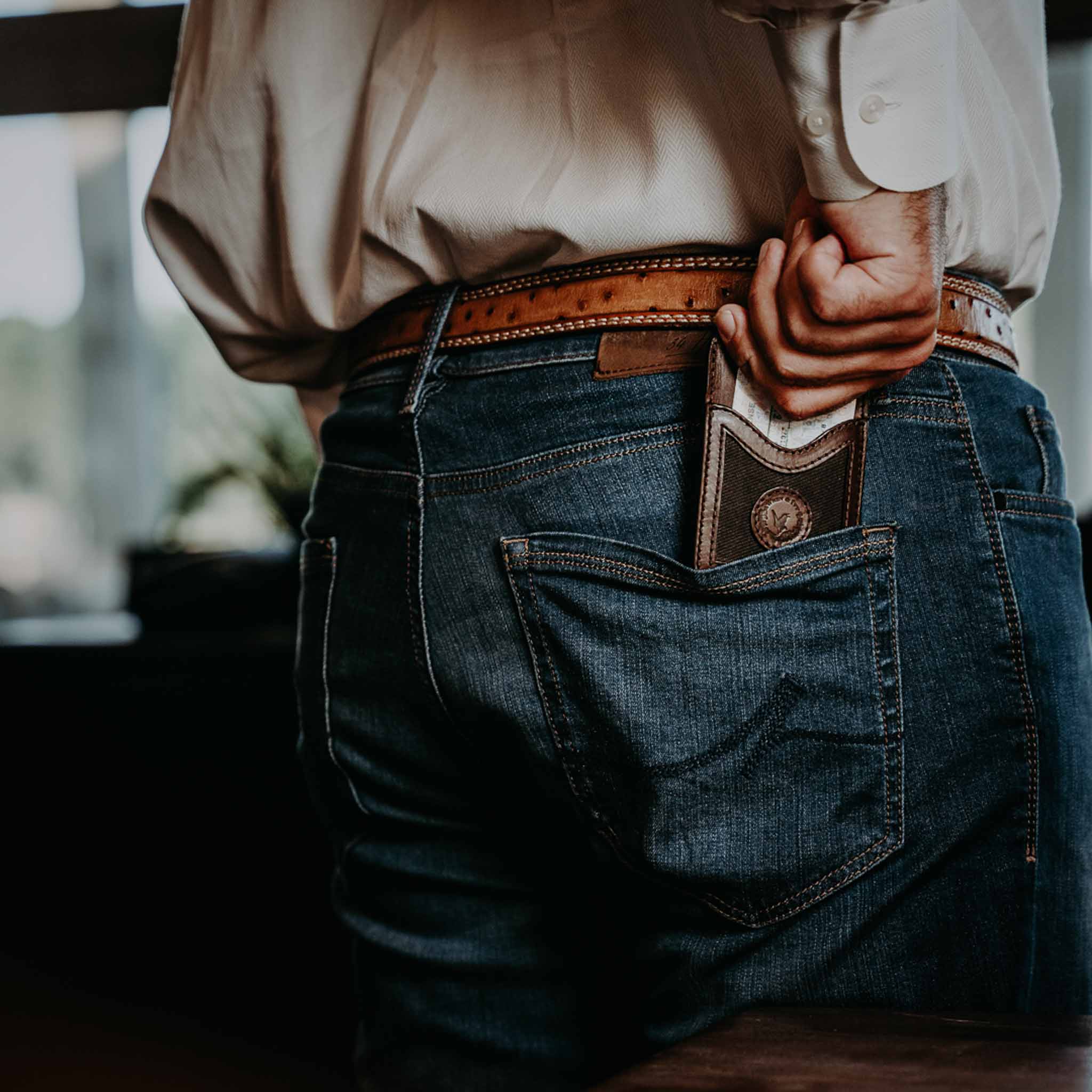 ESSENTIALS CARD HOLDER
