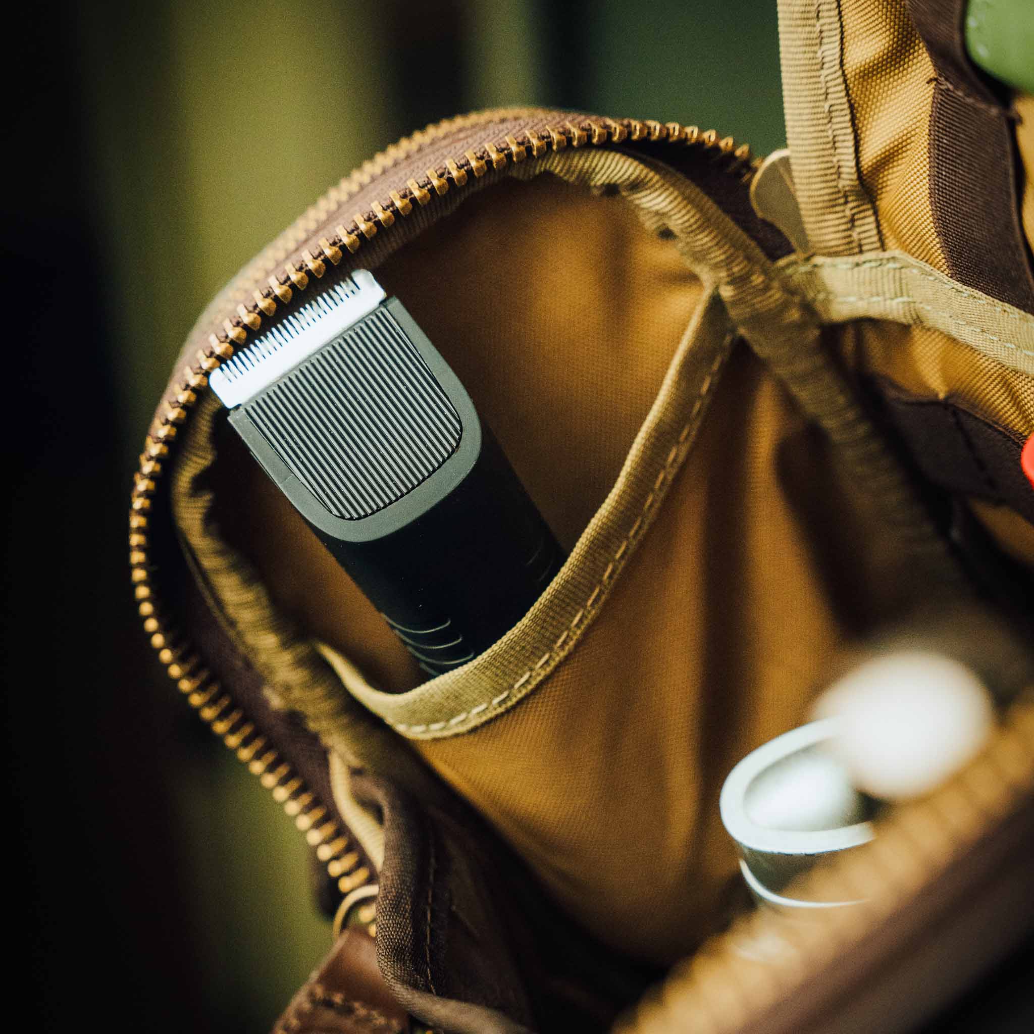 GENTLEMAN’S GROOMING KIT