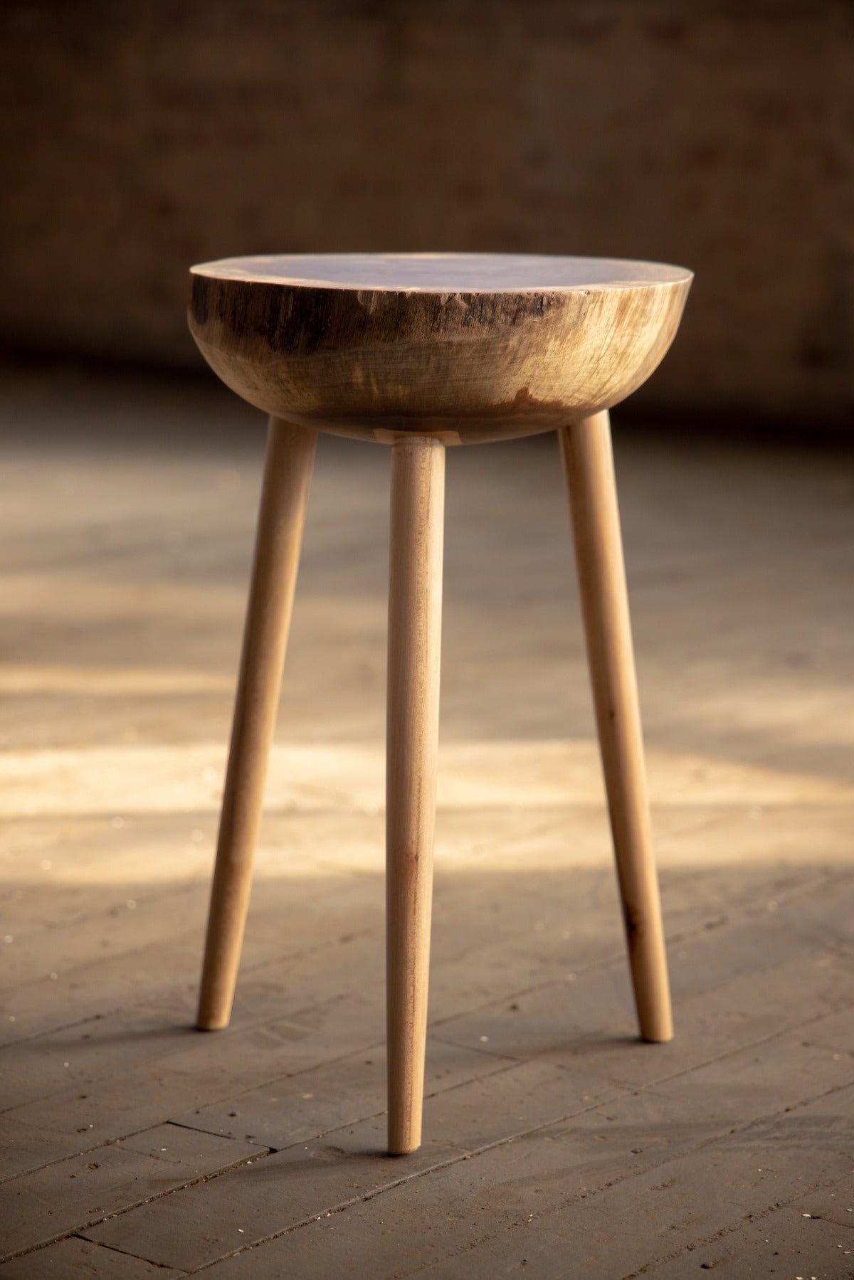 Live Edge Round Side Table | Fossil Table